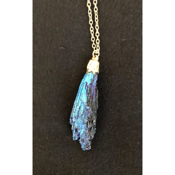 Raw Blue Agate Necklace - Picture 3 of 5